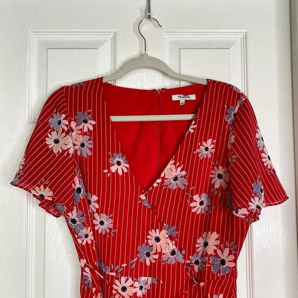 MADEWELL Button-Wrap Dress in Daisy Society Red Floral Size 6 - Picture 6 of 10